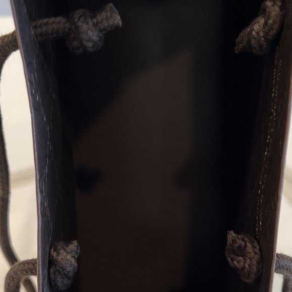 Authentic New Gucci Embossed Logo Print Small Shopping Bag - Picture 7 of 7